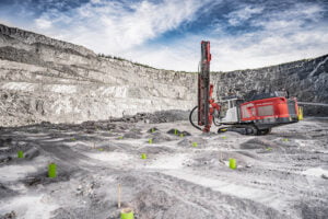 Sandvik-unveils-Top-Hammer-XL-drill-rig