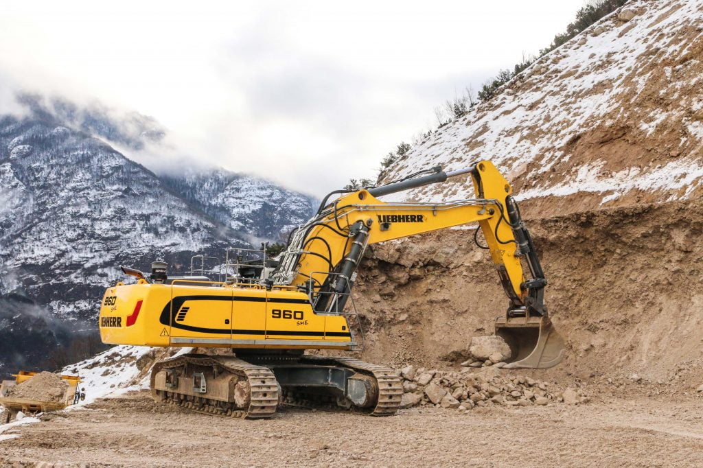 The R 960 SME crawler excavator has proven itself in quarries and mines around the world since 2012