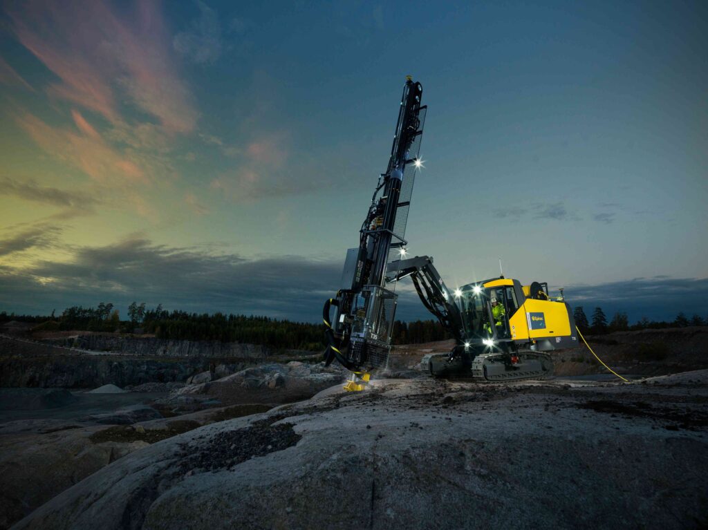 As rock drills are positioned far out on the feed of the drill rig the weight has a substantial impact and new technology opens the possibility to create stronger components without affecting the balance of the machine.