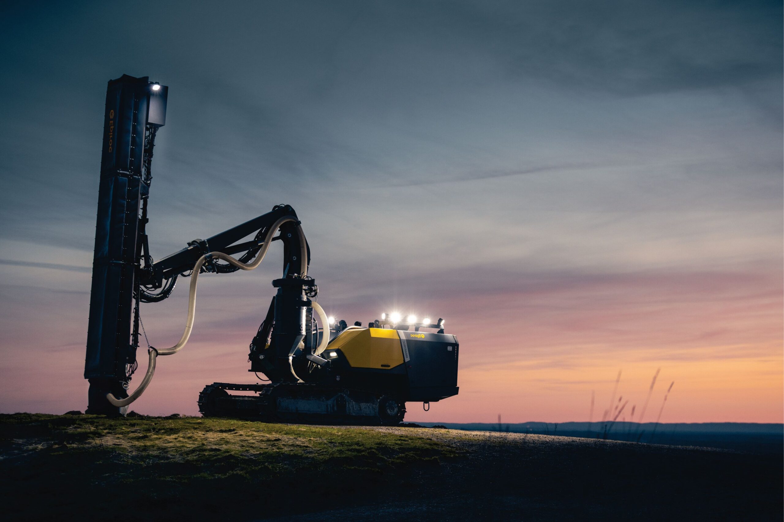 Developed for construction and quarrying, the new rig joins the Epiroc SmartROC family.