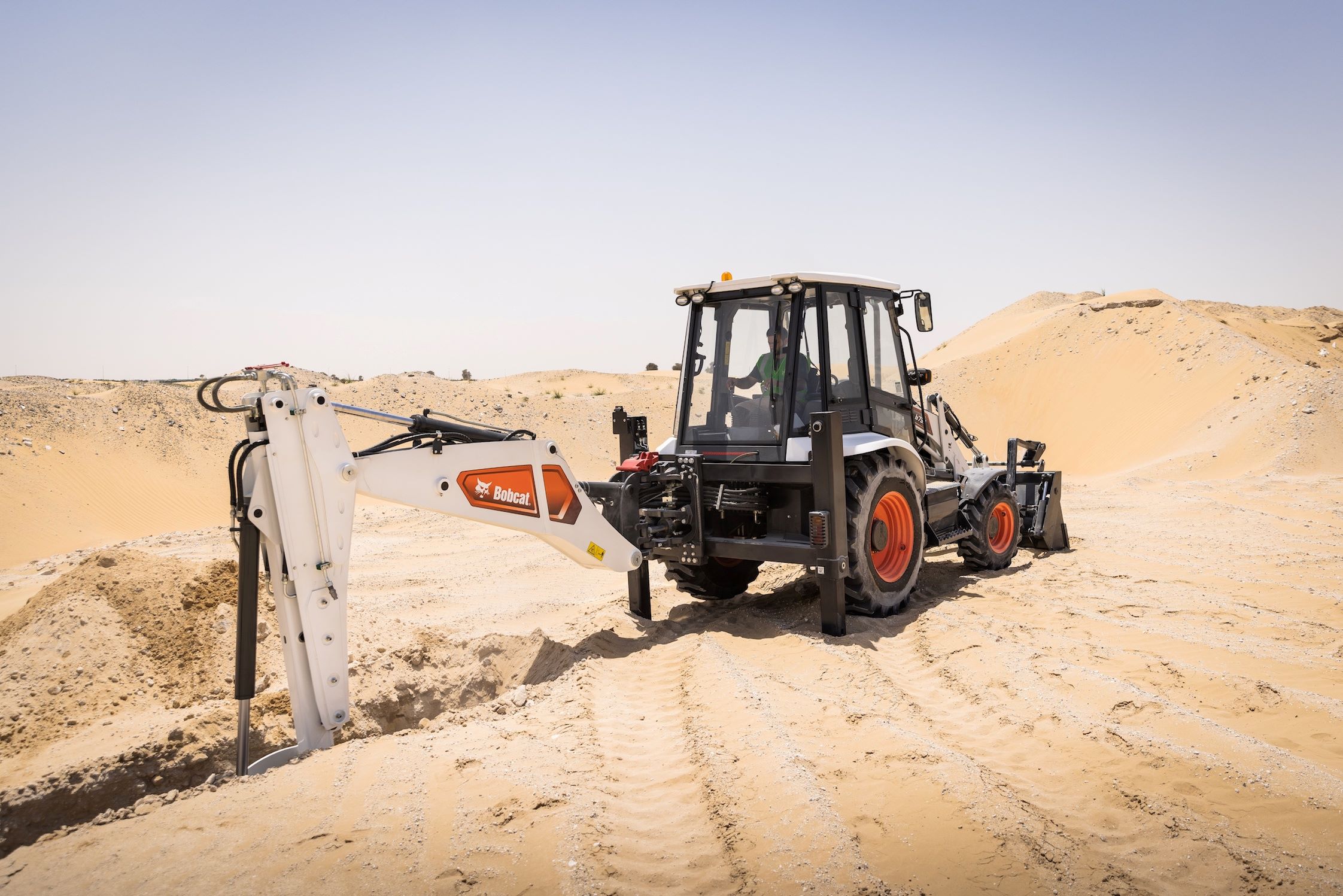 The new Bobcat backhoe loader range is available for the Middle East, Africa and CIS regions.