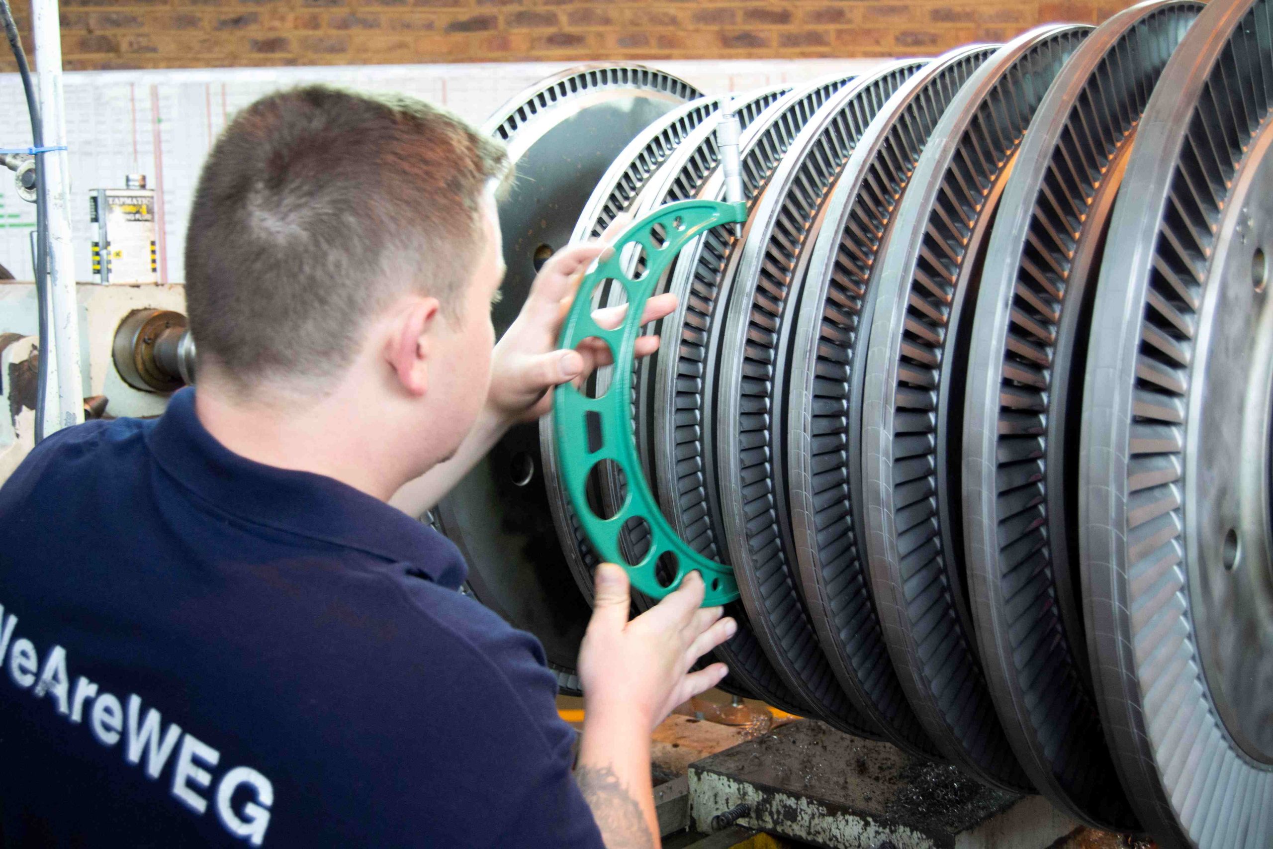 Measuring of labyrinth seals on a turbine rotor.