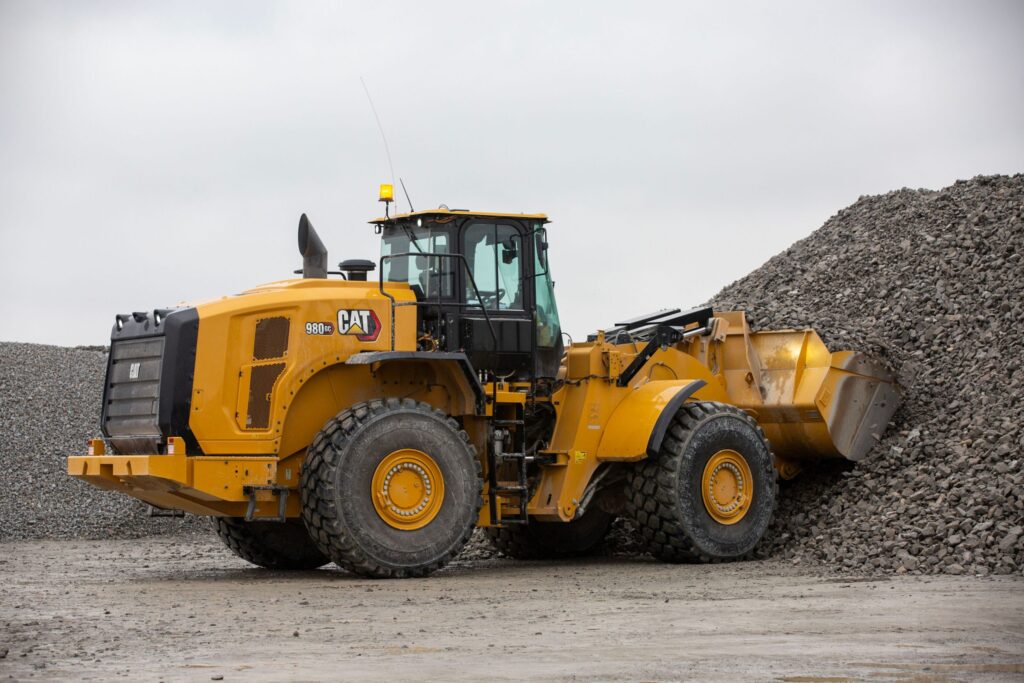 Adding to the full line of Cat medium wheel loader choices, the new 980 GC is powered by the Cat C13 engine.