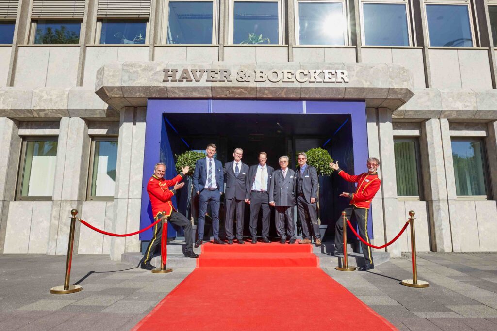 HAVER & BOECKER celebrated 100 years of the Machinery Division by hosting customers and industry partners from around the globe for an anniversary event at its headquarters in Oelde, Germany.