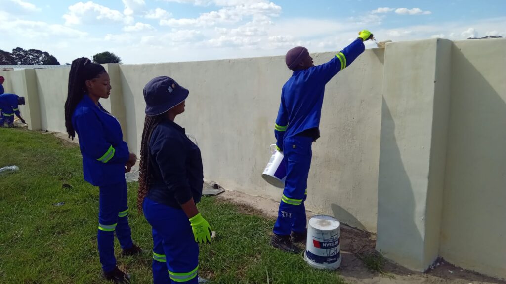 The portable skills training is mainly geared at youth between the ages of 18 and 25 with women making up more than 50% of the individuals who have participated in the programme thus far.