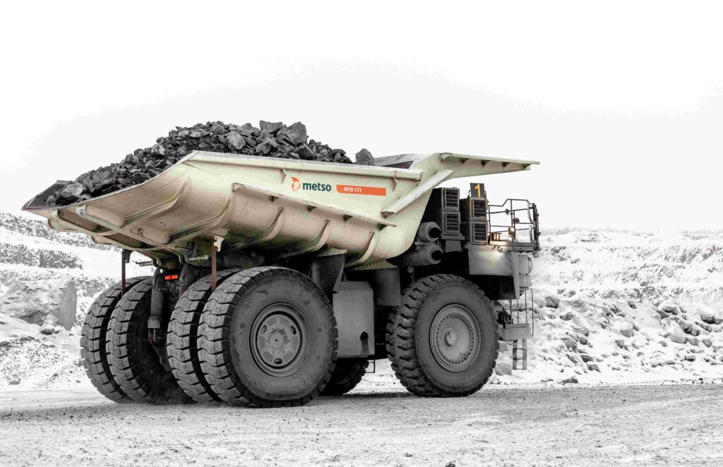 The unit produces, among others truck bodies, buckets and ground engaging tools for various applications in both mining and aggregates. 