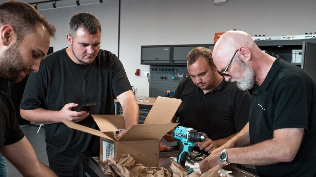 Technicians learn valuable skills to deliver expert service at Volvo Penta’s new training facility.