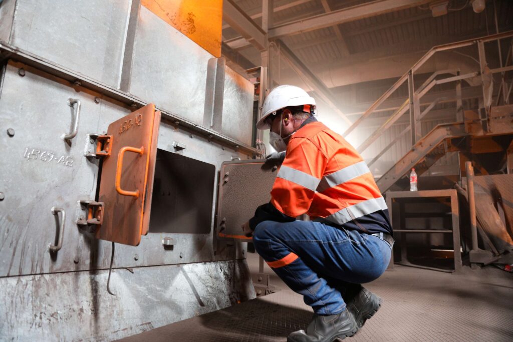 The installation of this Weba screen oversize-to-conveyor chute highlights the company’s tailored approach to creating dust-mitigated transfer solutions for steel plant operations.