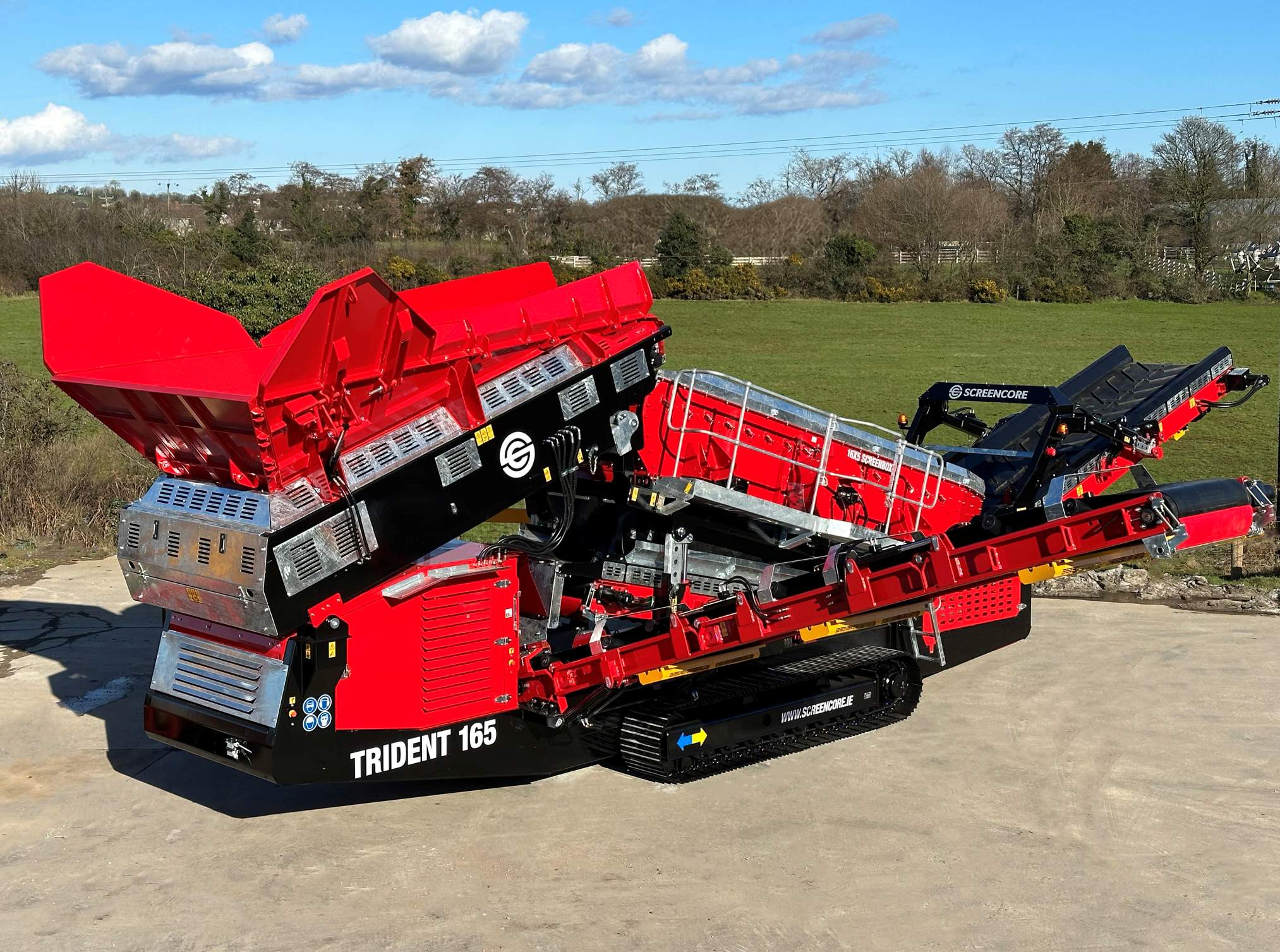 The updated Screencore Trident 165 heavy-duty scalping screen is a double deck scalper with a 5 m x 1,5 m top and bottom screen.