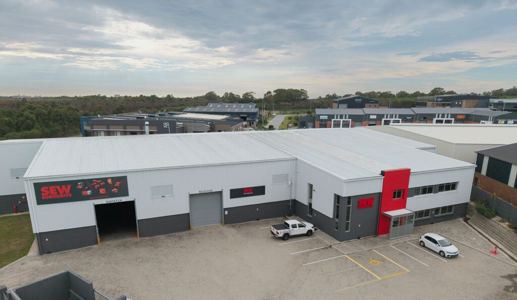 SEW-EURODRIVE’s new expanded Gqeberha facility marks a major investment in the Eastern Cape’s industrial future supporting automotive, logistics, agri-processing and renewable energy sectors with world class drive solutions.