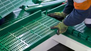 Designed for faster, easier changeouts while lowering the number of hammer blows needed.