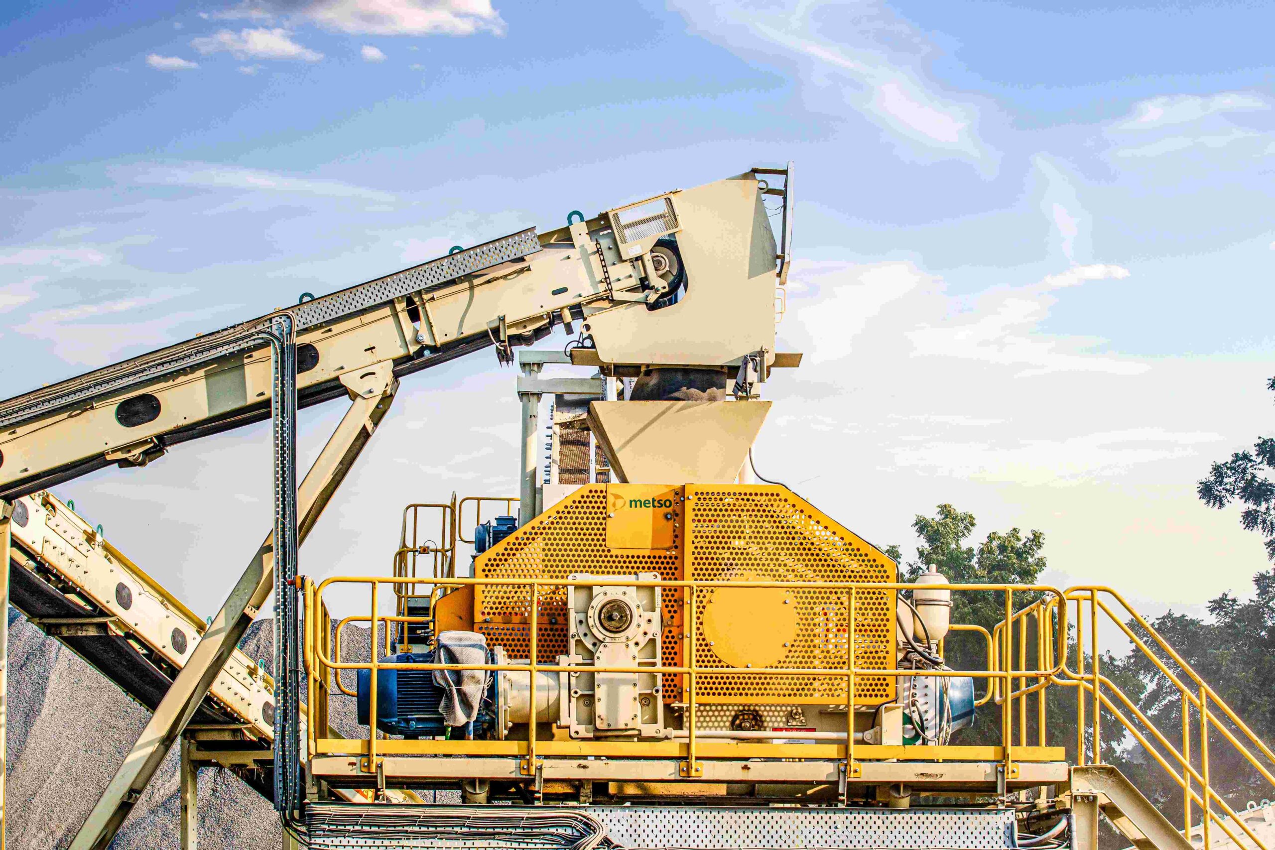 Through high pressure grinding, the Metso HRC 8, available from Pilot Crushtec, delivers precision, efficiency and consistency throughout the crushing process.