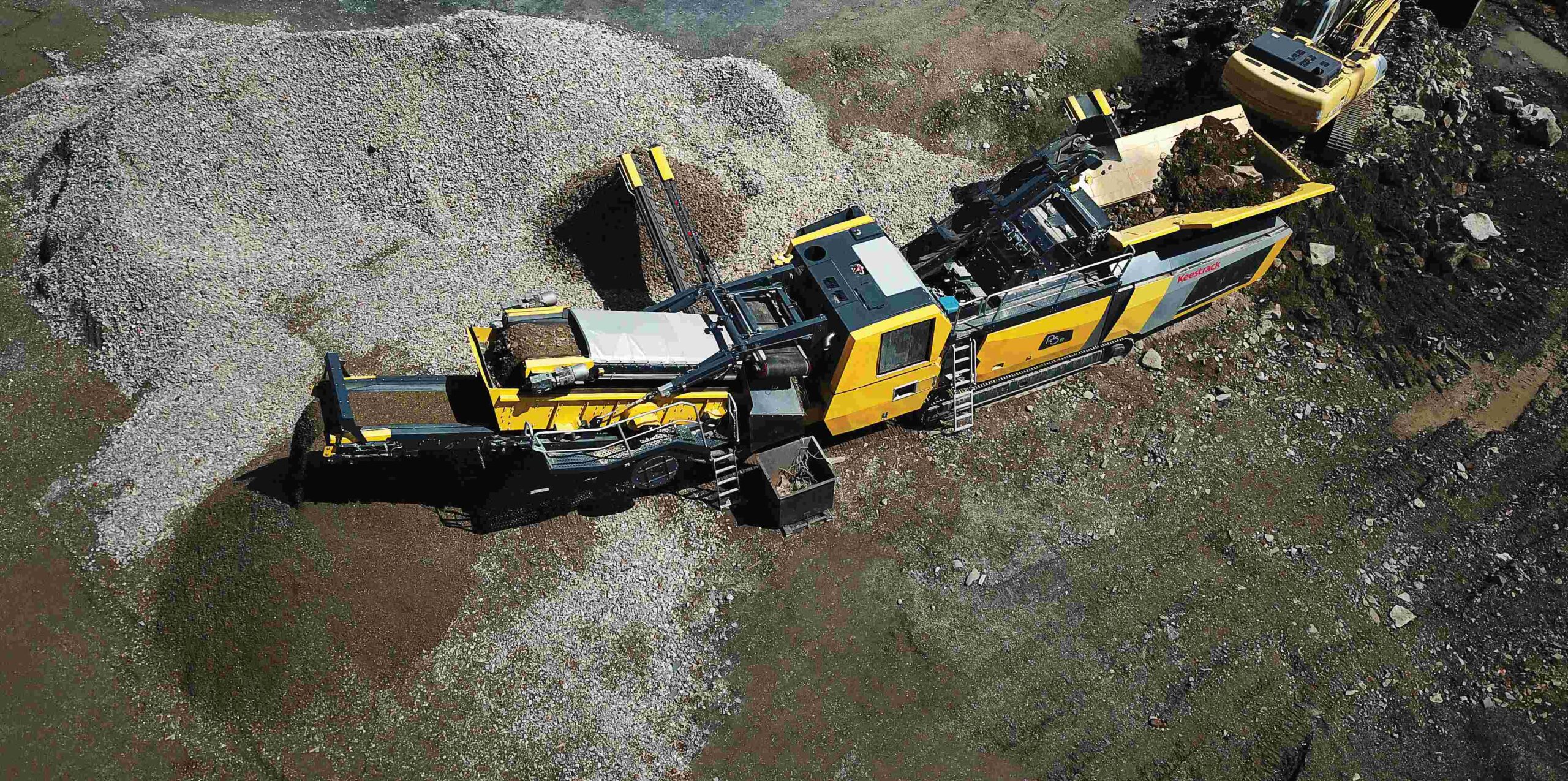The Keestrack R5 impact crusher combines compact dimensions with high productivity and versatility.