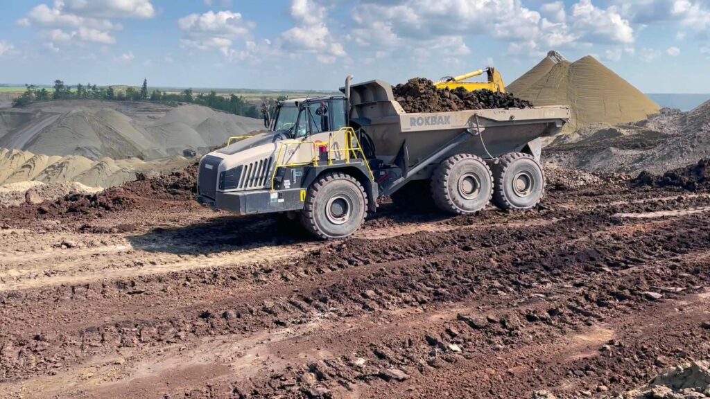 A Rokbak RA40 hauling overburden in Alberta, Canada.