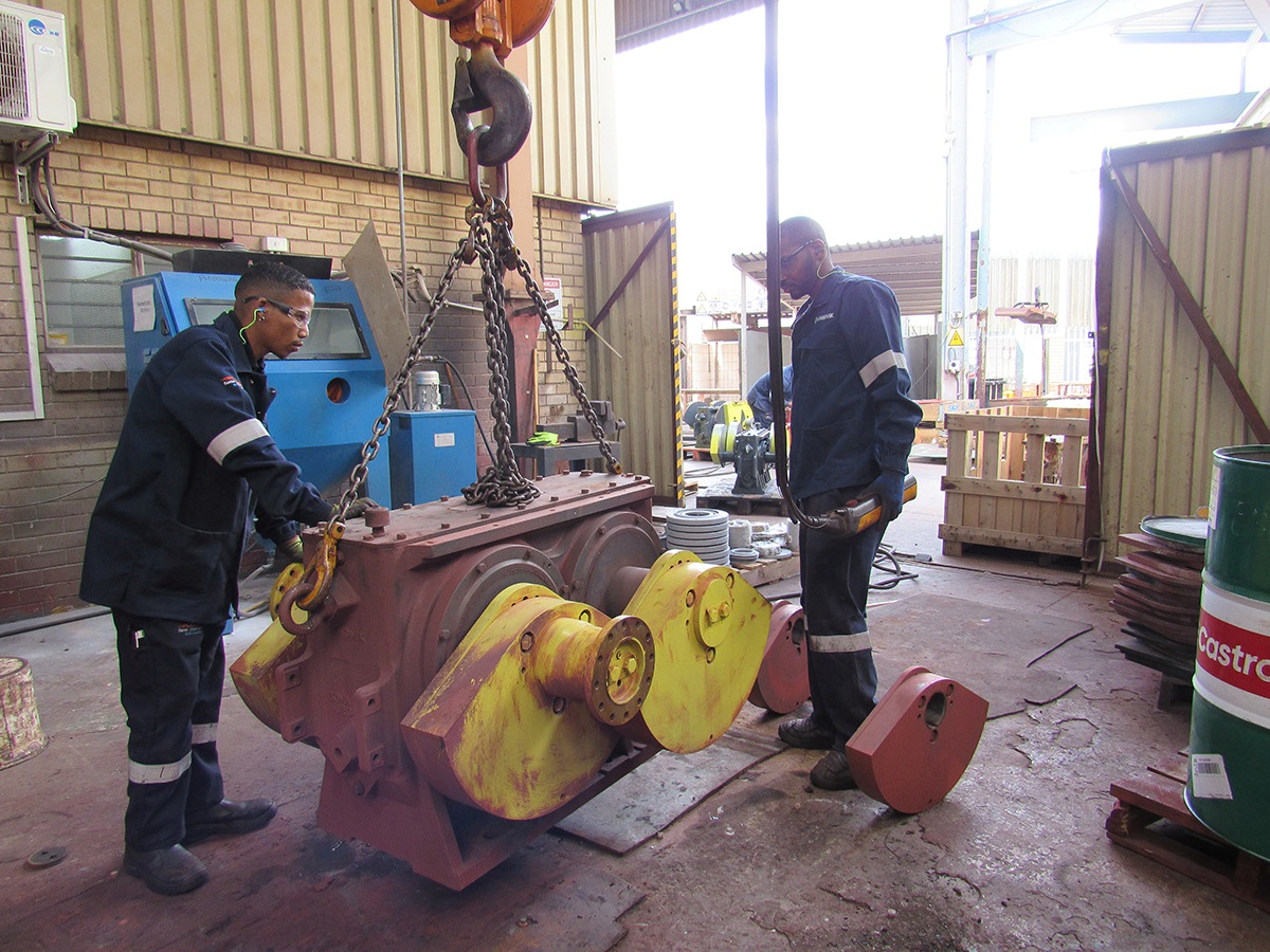 Structured assessments of exciter gearboxes are conducted on arrival at the Sandvik Rock Processing Exciter Repair Facility to ensure accurate diagnosis and OEM-compliant refurbishment before work begins.