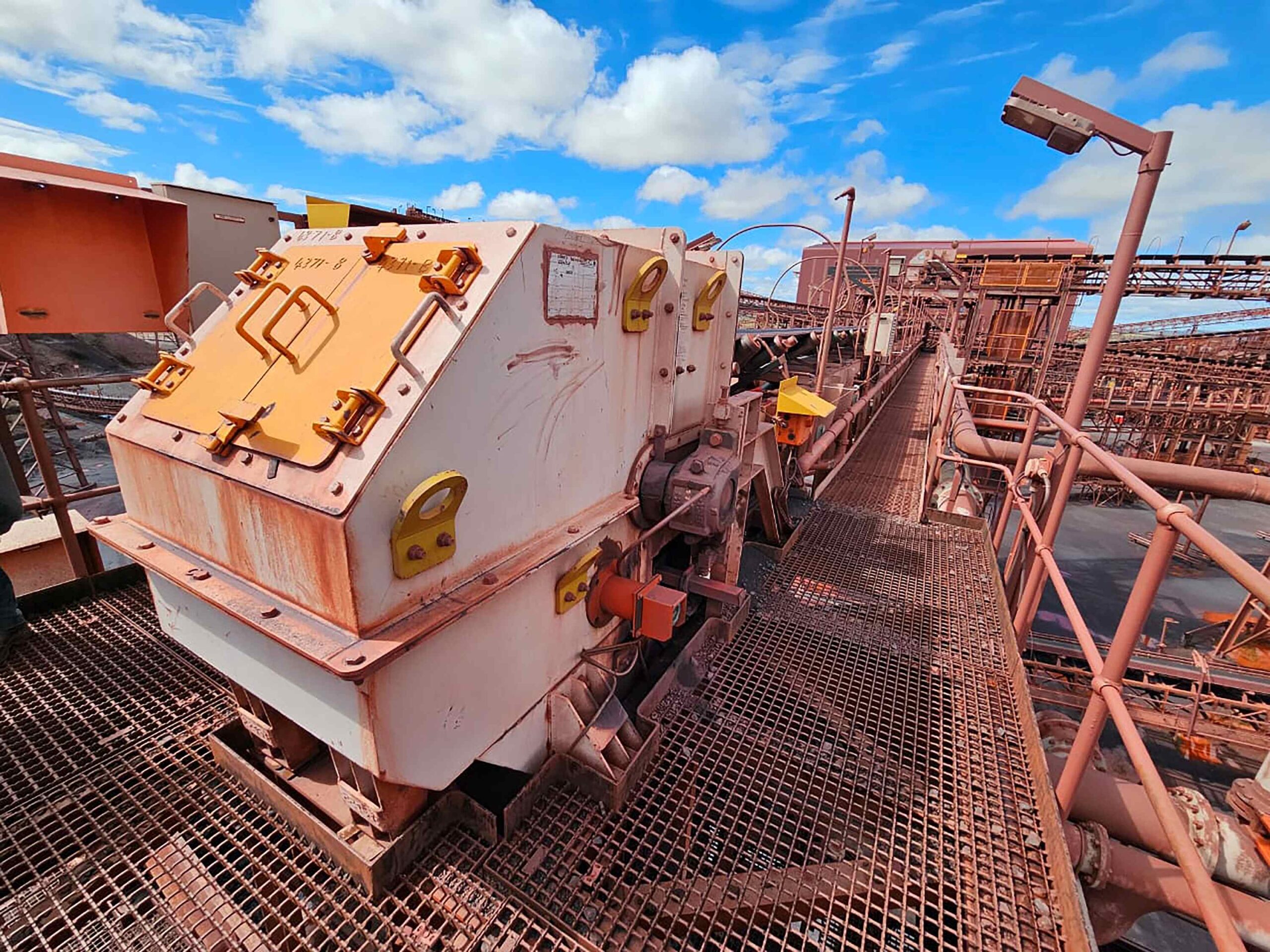 Handling saturated material requires an understanding of moisture-driven flowability and Weba Chute Systems engineers these reclaimer chutes to prevent cohesive buildup in high humidity environments.