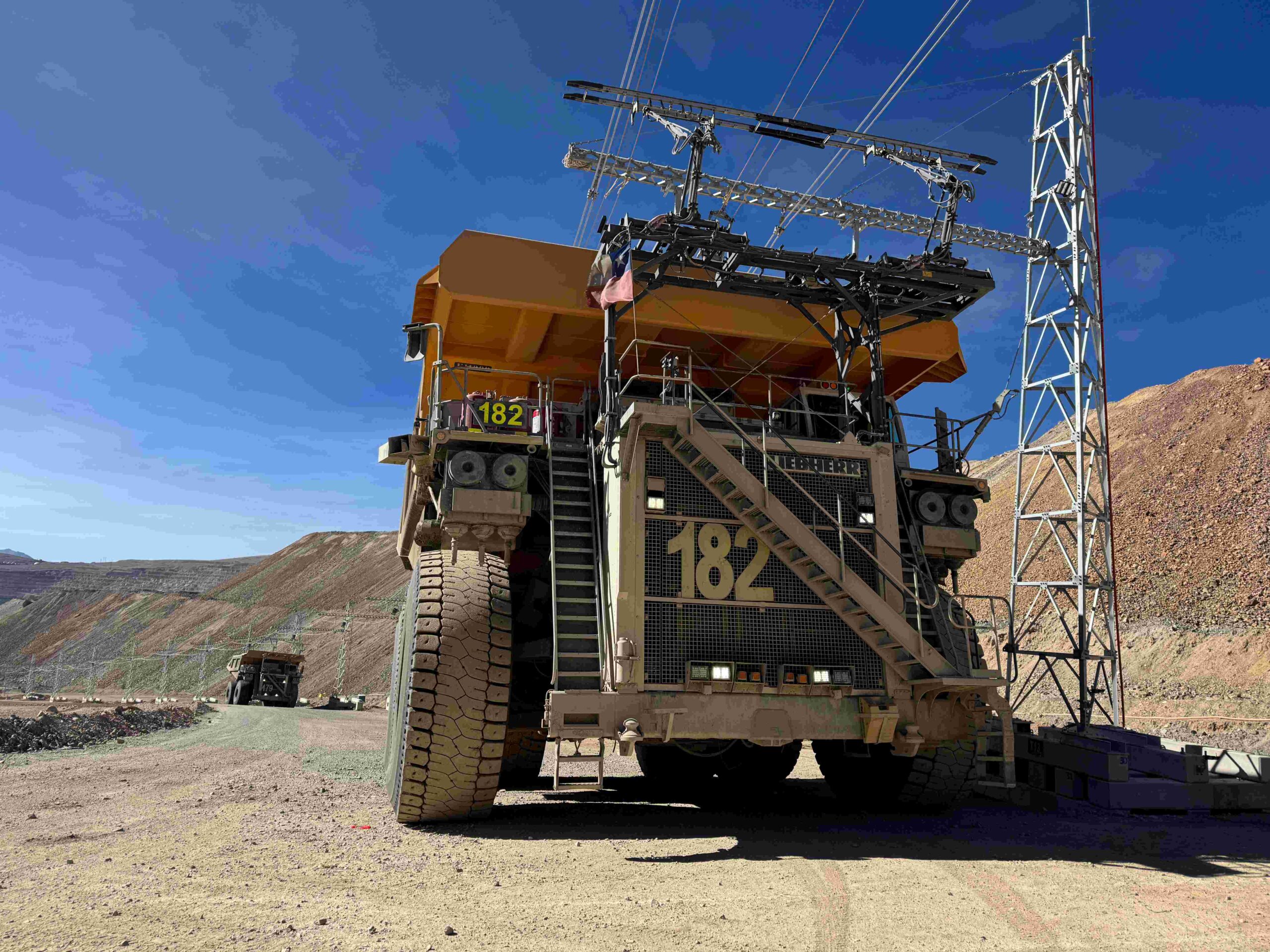 Liebherr Mining commissioned a complete trolley system at Collahuasi mine in Chille.