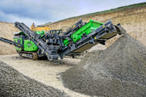 Production capacities have expanded dramatically, from around 20–80 tonnes per hour for entry-level machines to up to 300 tonnes per hour on flagship models like the Cobra 290 (pictured)