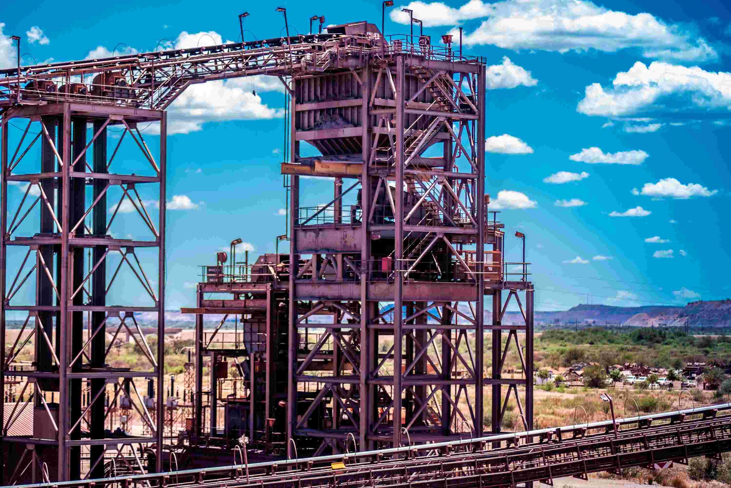 Weba engineered transfer chutes improve material control while reducing spillage, maintenance and downtime.