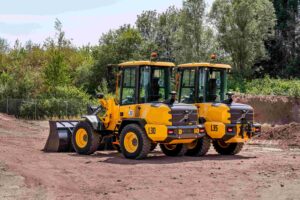 The upgrades build on the established performance of the L30 and L35, including strong lifting and breakout forces, precise pallet-fork handling and excellent traction.