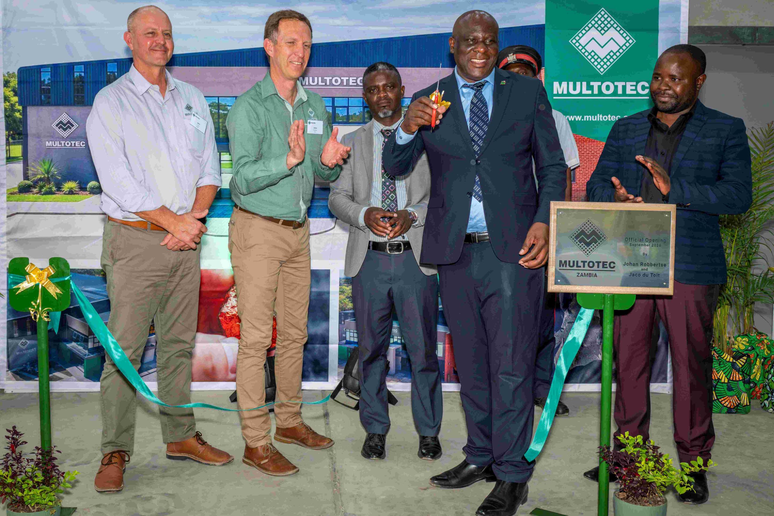 From left: Jaco du Toit, Johan Robbertse, Howard Kamwandi (back District Commissioner Chingola) and Kennedy Kalunga (front Permanent Secretary for Special Duties).